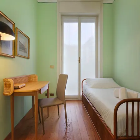 Favoloso A Pochi Minuti Dal Duomo Appartement Milan